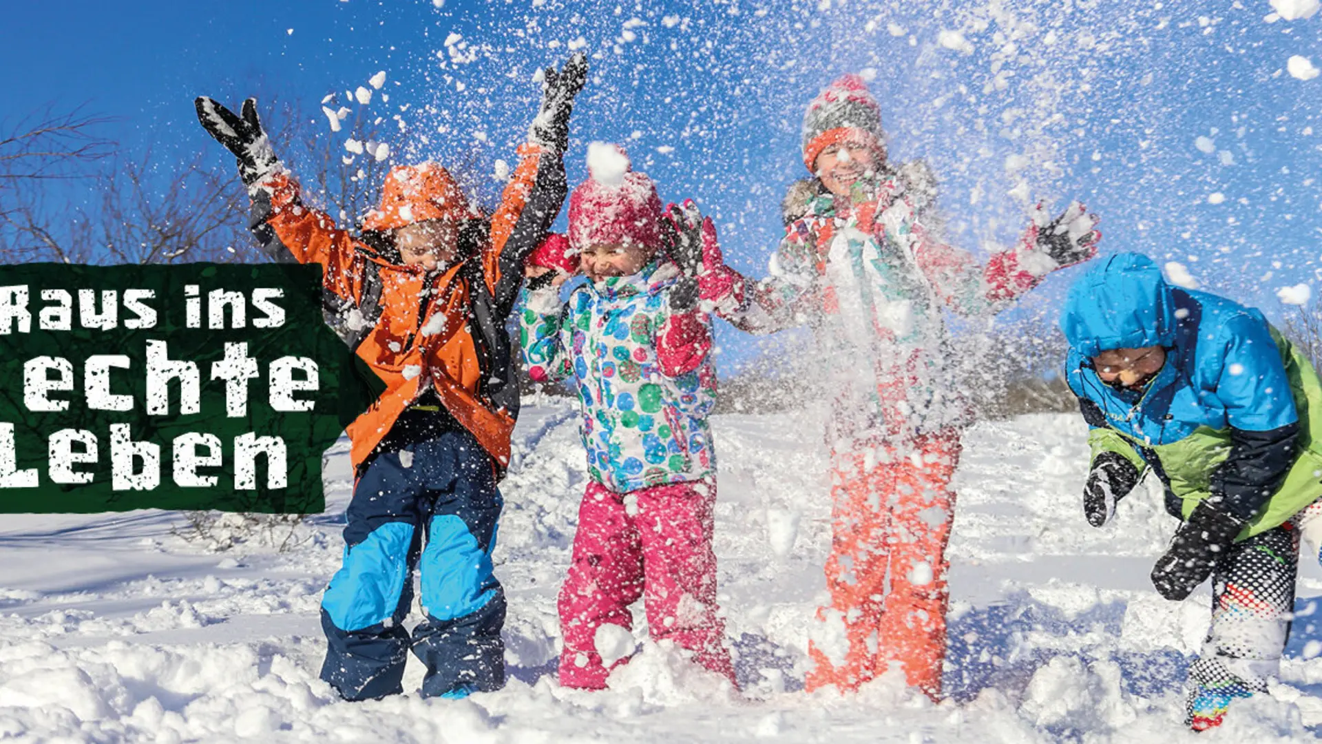 Foto aus der Kampagne des DAV: Raus ins echte Leben: zu sehen drei Kinder im Schnee | © Yanlev / Adobe Stock