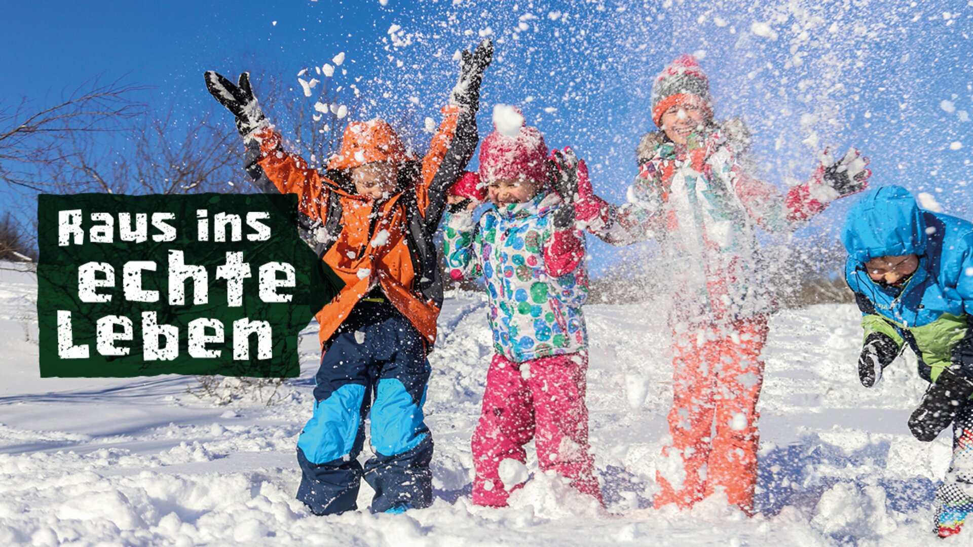 DAV: Raus ins echte Leben | © Yanlev / Adobe Stock Foto aus der Kampagne des DAV: Raus ins echte Leben: zu sehen drei Kinder im Schnee | © Yanlev / Adobe Stock